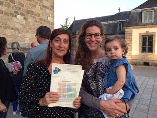 Remise de la lettre de mission de madame Pehoou Mays par monseigneur Bozo