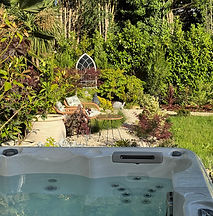Hot tub_n1.jpg