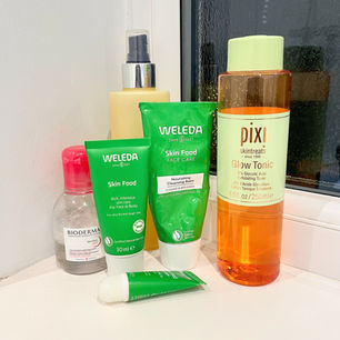 Daily Evening Skincare Routine 2023 #Blogmas2023