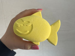 FIRST IMPRESSIONS: Lush What Do You Call A Fish With No Eyes? Bath Bomb