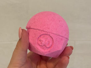 FIRST IMPRESSIONS: Lush Sweet Ruby Bath Bomb
