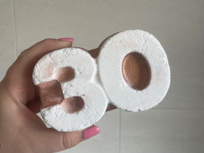 FIRST IMPRESSIONS: Lush Celebrate 30 Bath Bomb