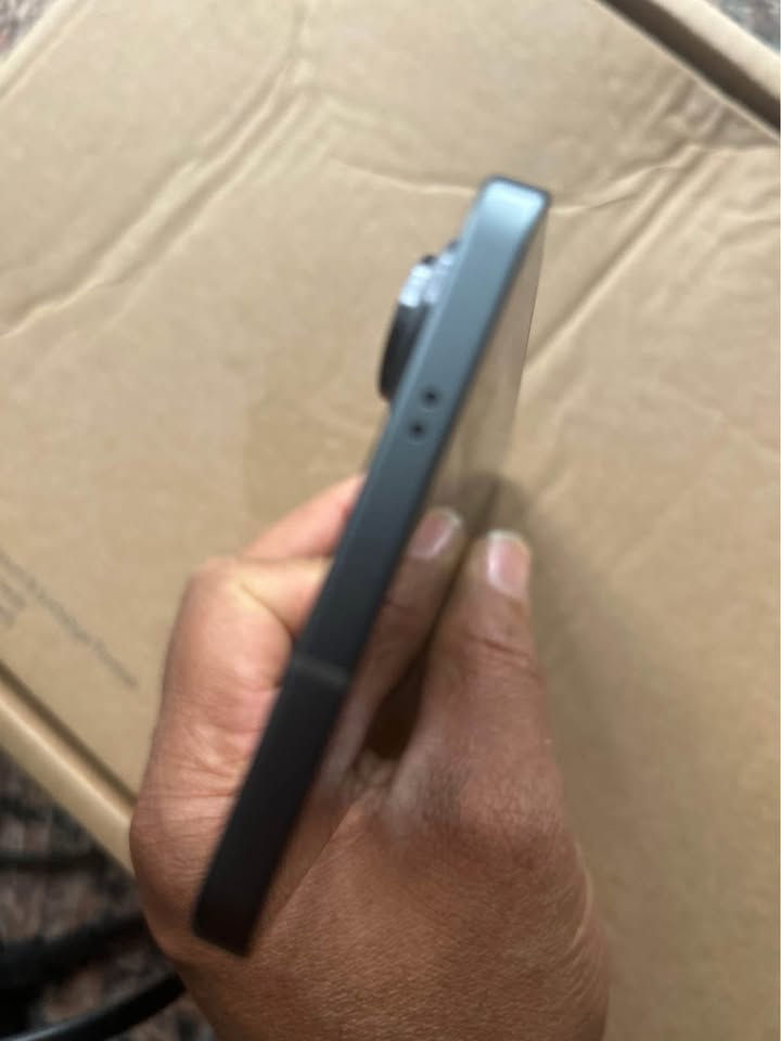 Thumbnail: Samsung Galaxy S25 Edge – 512GB (Unlocked) – Titanium Jet Black Model: SM-S937UZ