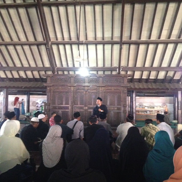 Wisata Religi Ke Kota Wali Di Cirebon