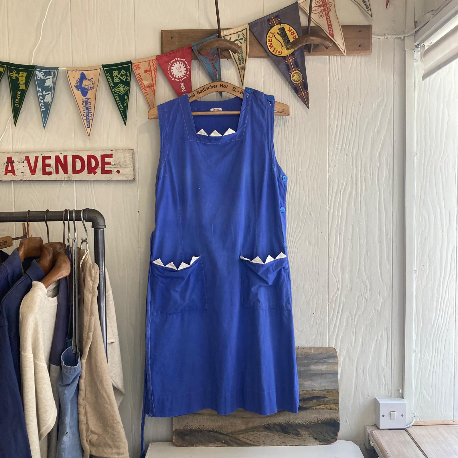 Vintage 1960s French ‘Shark Teeth’ Belted Workwear Shift Dress UK10 12