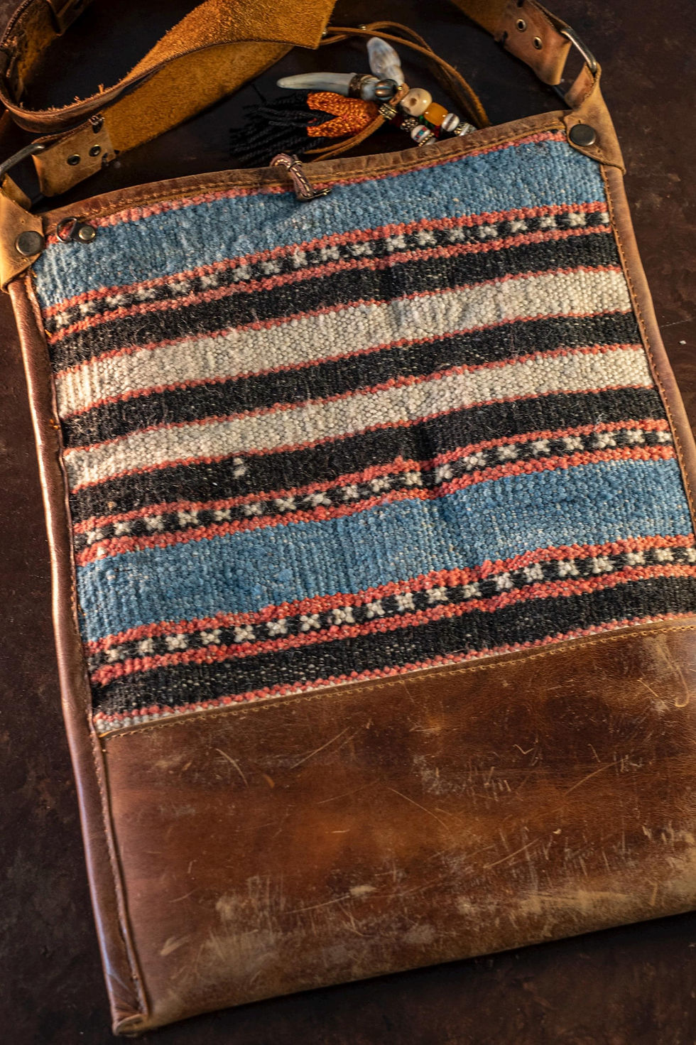 Küçük resim: El Turco Rug Leather Bags 01