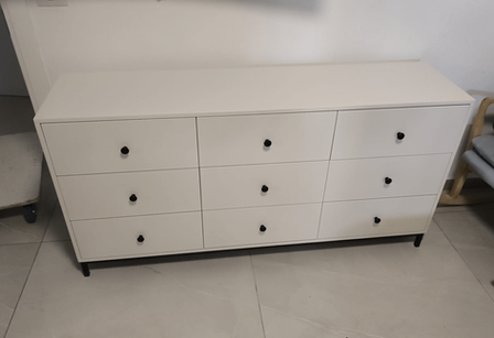 שידת מגירות סקנדינבית מודרנית עם תשע מגירות אחסון (דגם Hagen)