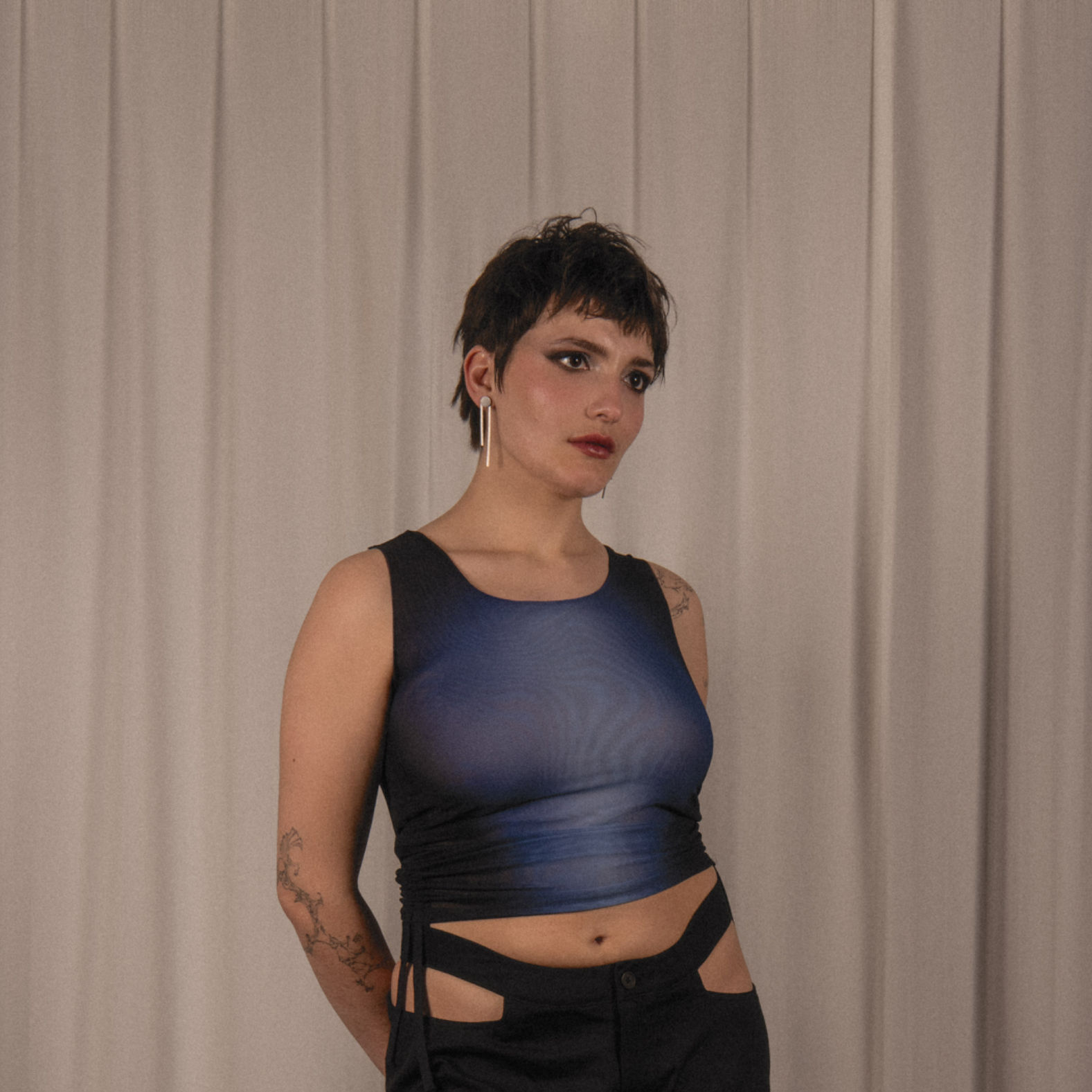 BLUE - Pulled top