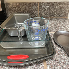 Baking trays, measure cup