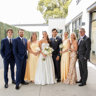 family wedding photos at the saint elle in nashville 
