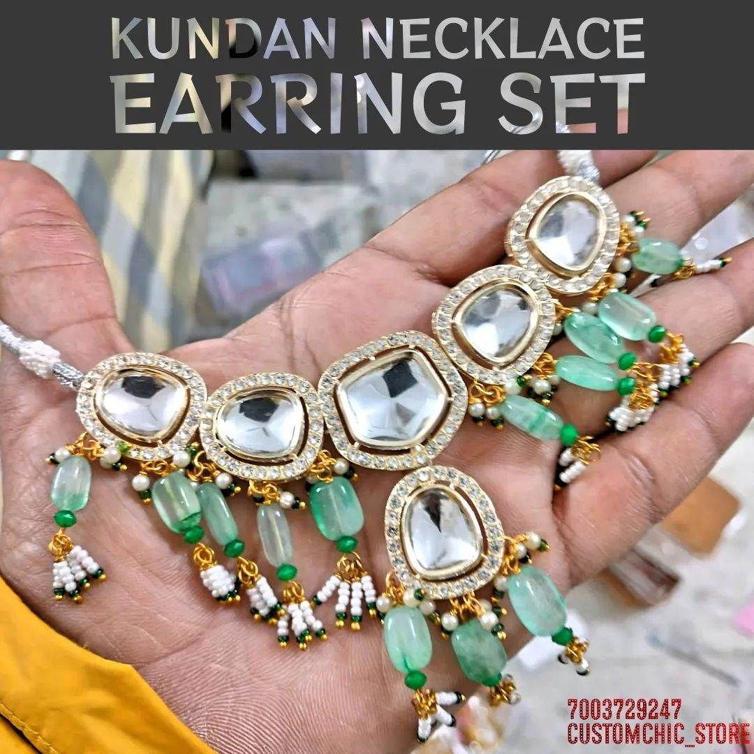 Minimalistic Kundan Set