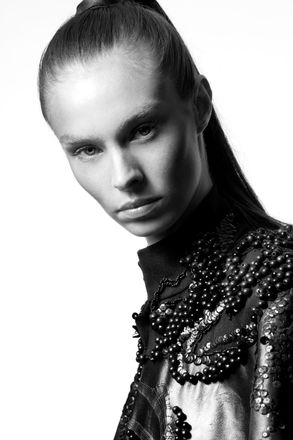 Beauty Editorial par Eva Gelly - Makeup Artist