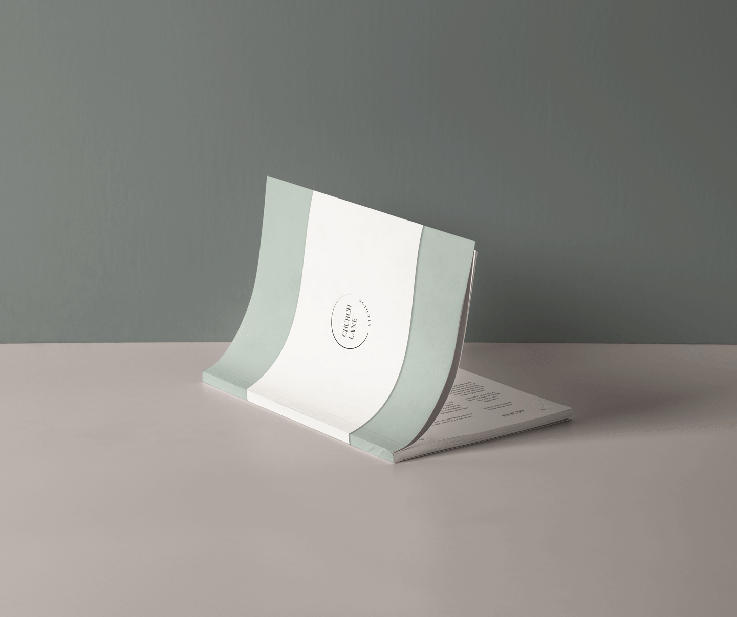 Cover-Magazine-Presentation-Mockup.gif