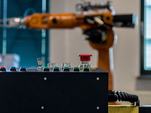 robot-2791670_1920.jpg