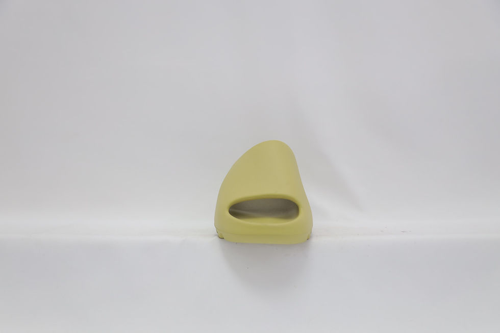 Miniaturbild: ADIDAS YEEZY SLIDE 