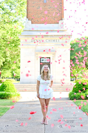 Birmingham and Tuscaloosa Alabama graduation photographer Davida Franklin captures the graduation of The University of Alabama, University of Alabama at Birmingham (UAB), and Hoover High School graduates as they end their senior year at school.