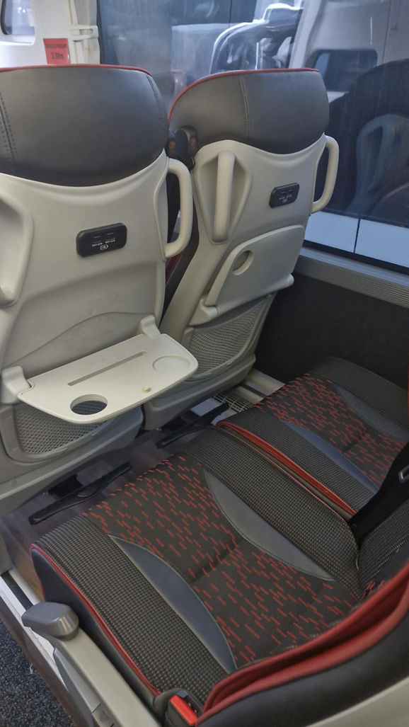 coach interior usb ports and tables