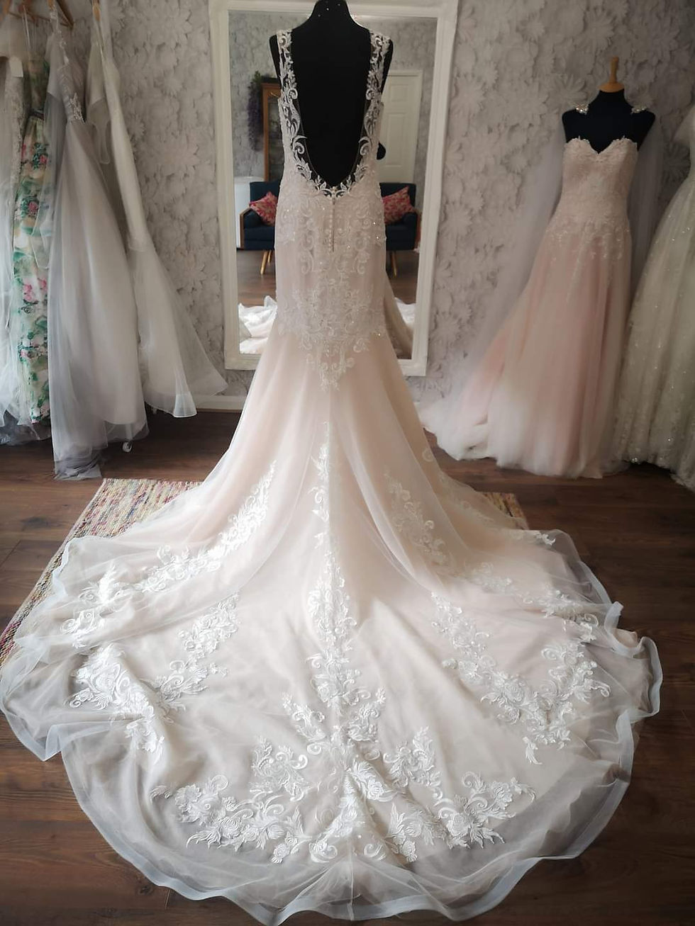 Thumbnail: Backless champagne gown - Size 14