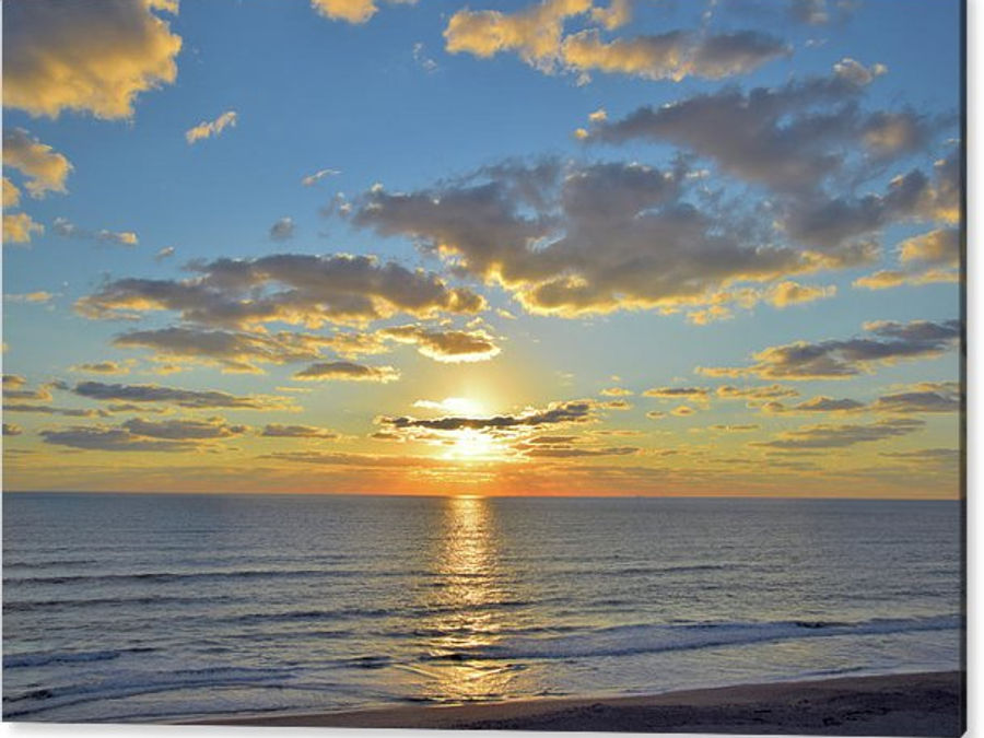 Thumbnail: Serene Sunrise