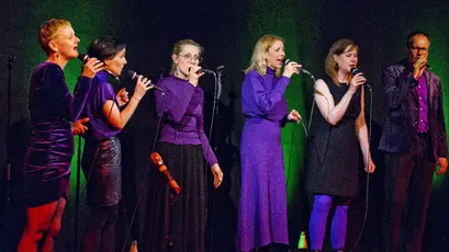Das Vokalensemble openVOICES begeisterte das Publikum in Seckau mit einem stimmungsvollen Konzertabend – ein kulturelles Highlight aus dem Murtal