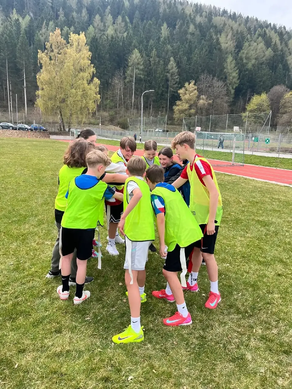 Murtal Bulls begeistern am BG/BRG Judenburg: Flag Football sorgt für Bewegung, Teamgeist und neue sp