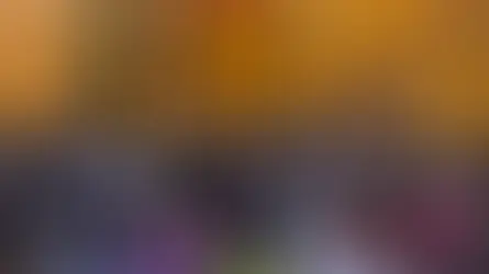 Mitmachkonzert Austro Rock 4 Kids in Fohnsdorf mit Musikerinnen und Musikern auf der Bühne und begeisterten Kindern im Turnsaal