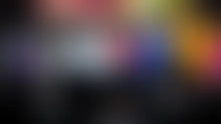 Europaministerin Claudia Plakolm mit den Preisträgerinnen und Preisträgern in den 5 Kategorien des Europa-Staatspreises 2025.