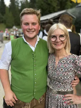 Plattlerfest der Krakauer Freunde am 9. August 2025 in Krakauebene – Tanzgruppen, Musik, Kulinarik und Brauchtum in festlicher Atmosphäre.