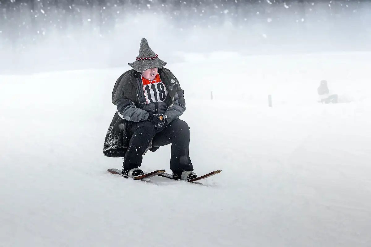Fassdauben-Rennen am Gaberl zeigt die Herausforderung der historischen Bretteln.