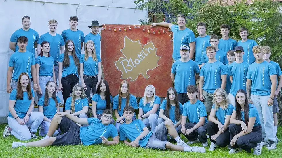 Landjugend Pusterwald beim Sommerfest Blattl’n 2025 mit Musik, Tanz und fröhlicher Stimmung unter Vollmond