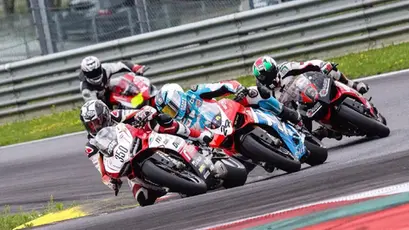 Motorsport-Event im Murtal: Motorradrennen am Red Bull Ring begeistert mit Action und Stimmung.