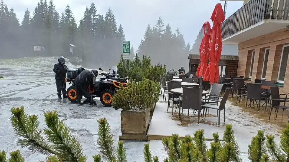 Ein plötzlicher Wetterumschwung mit Hagel sorgte auf der Rückfahrt für einen ungeplanten Zwischenstopp.
