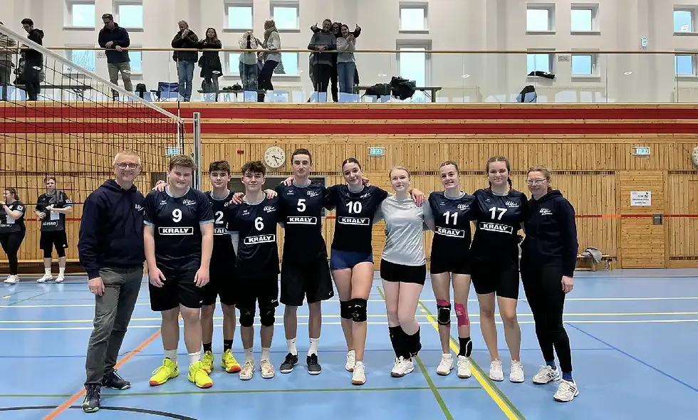 Jungen Mixed Mannschaft beim Volleyballturnier in Fohnsdorf.