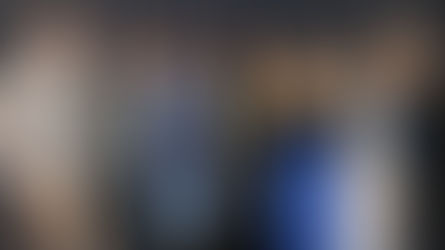 Die Band, Geri Schuller, Bernhard Egger, Erich Buchebener, Katharina Straßer und Hanna Pichler, mit Kulturberater Rudi Weißenbacher (3.v.li.) und Kulturhausleiterin Marietta Wolf (2.v.re.)