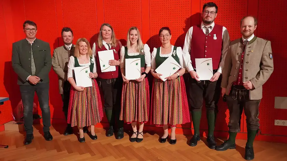 Nachwuchsmusikerinnen und Nachwuchsmusiker wurden für ihre Leistungen beim Leistungsabzeichen ausgezeichnet.