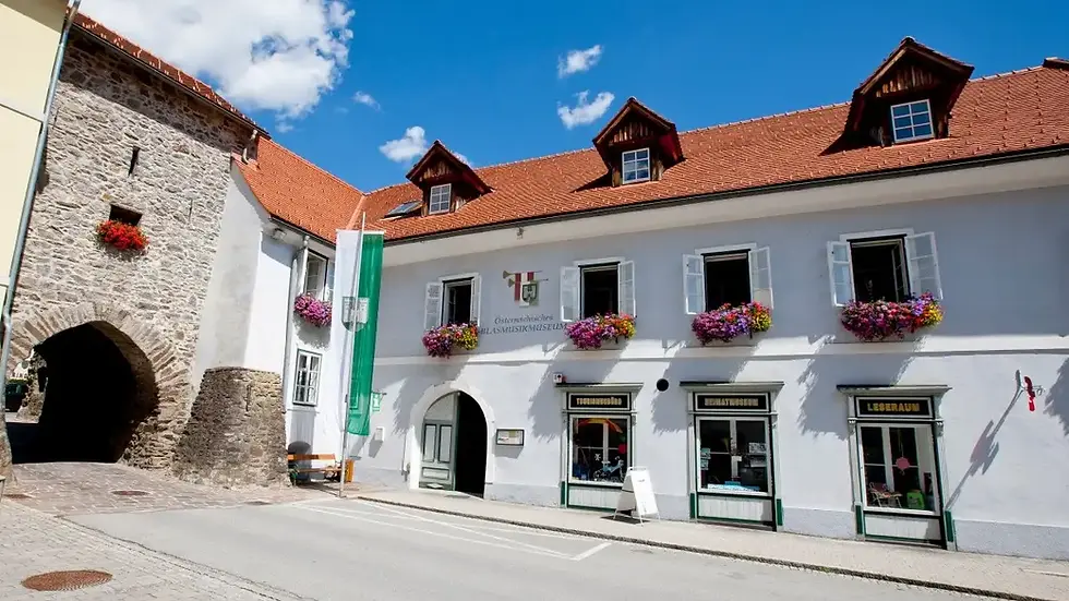 ußenansicht des Österreichischen Blasmusikmuseums und Heimatmuseums Oberwölz in der Steiermark.