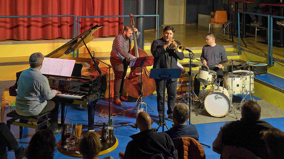 Das Grammy-prämierte Mike Rodriguez Quartet setzte mit einem musikalisch hochkarätigen Konzert im Zeltweger Theaterkeller den Auftakt zum Blue Monday 2025.