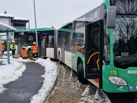 Technischer Einsatz - T03 Busbergung
