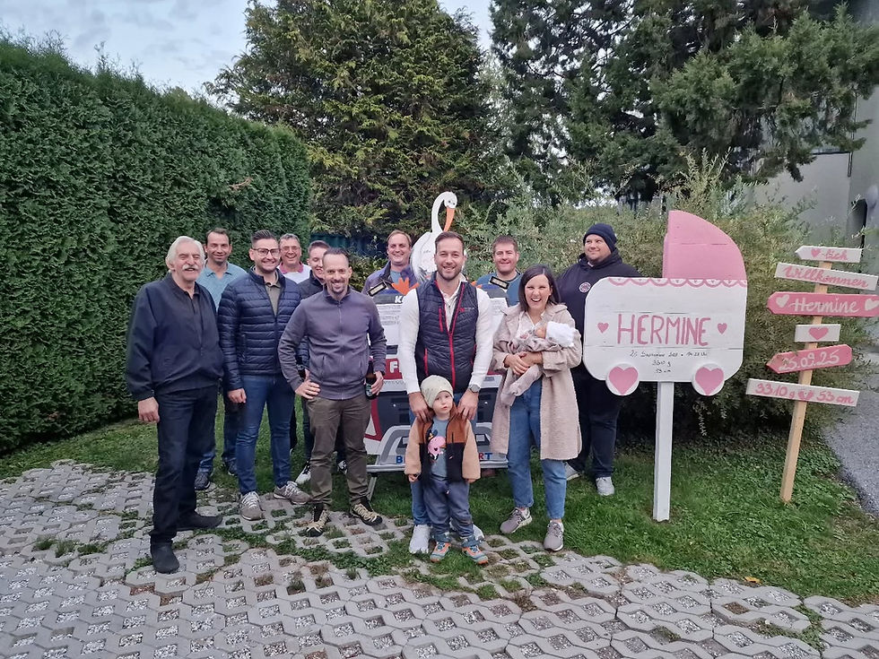 Feuerwehrstorch gelandet - LM d.V. Maximilian Brandstetter