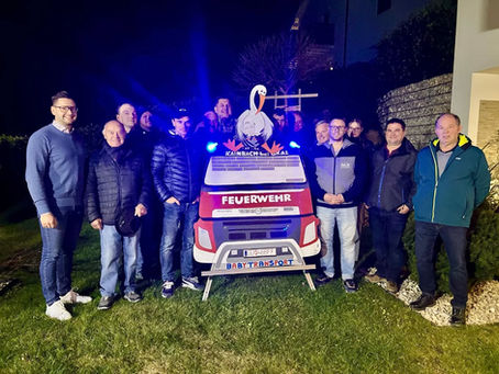 Feuerwehrstorch gelandet - OLM Michael Knapp