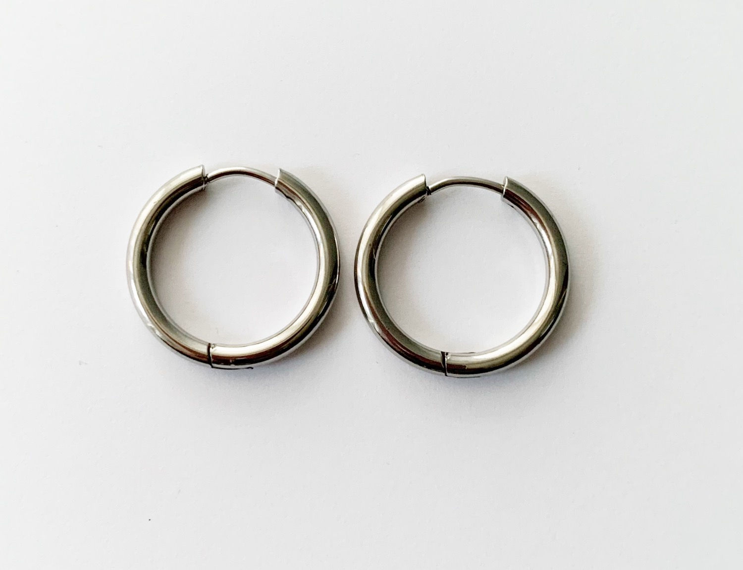 LAYLA EARRING HOOPS