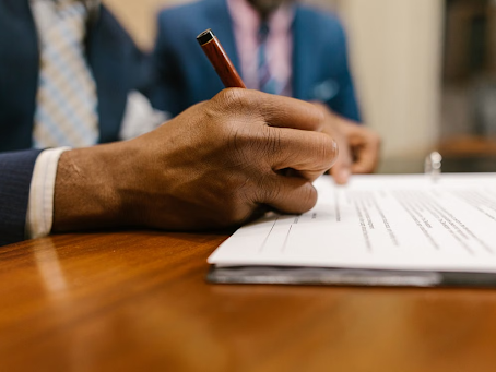 Reading a Leasing Guide vs. Having Ready-to-Sign Forms: Commercial Lease Negotiation