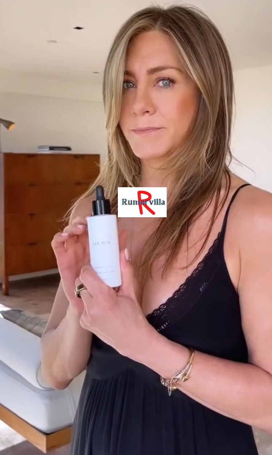 Jennifer Anniston's Lolavie