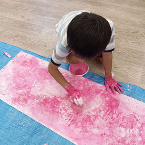 絵の具遊び