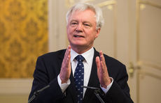 Великобритания выйдет из ЕС весной 2019 года