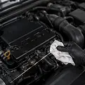 engine_oil_dipstick_inspection (2).webp