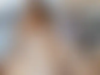 Eine Woche auf der Belmonte-Yacht Rezension: eine Frau auf einer Yacht vor der Riviera