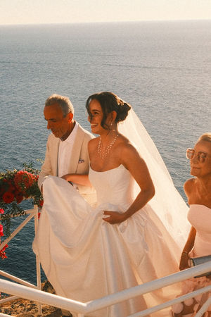 Destination wedding makeup in Greece