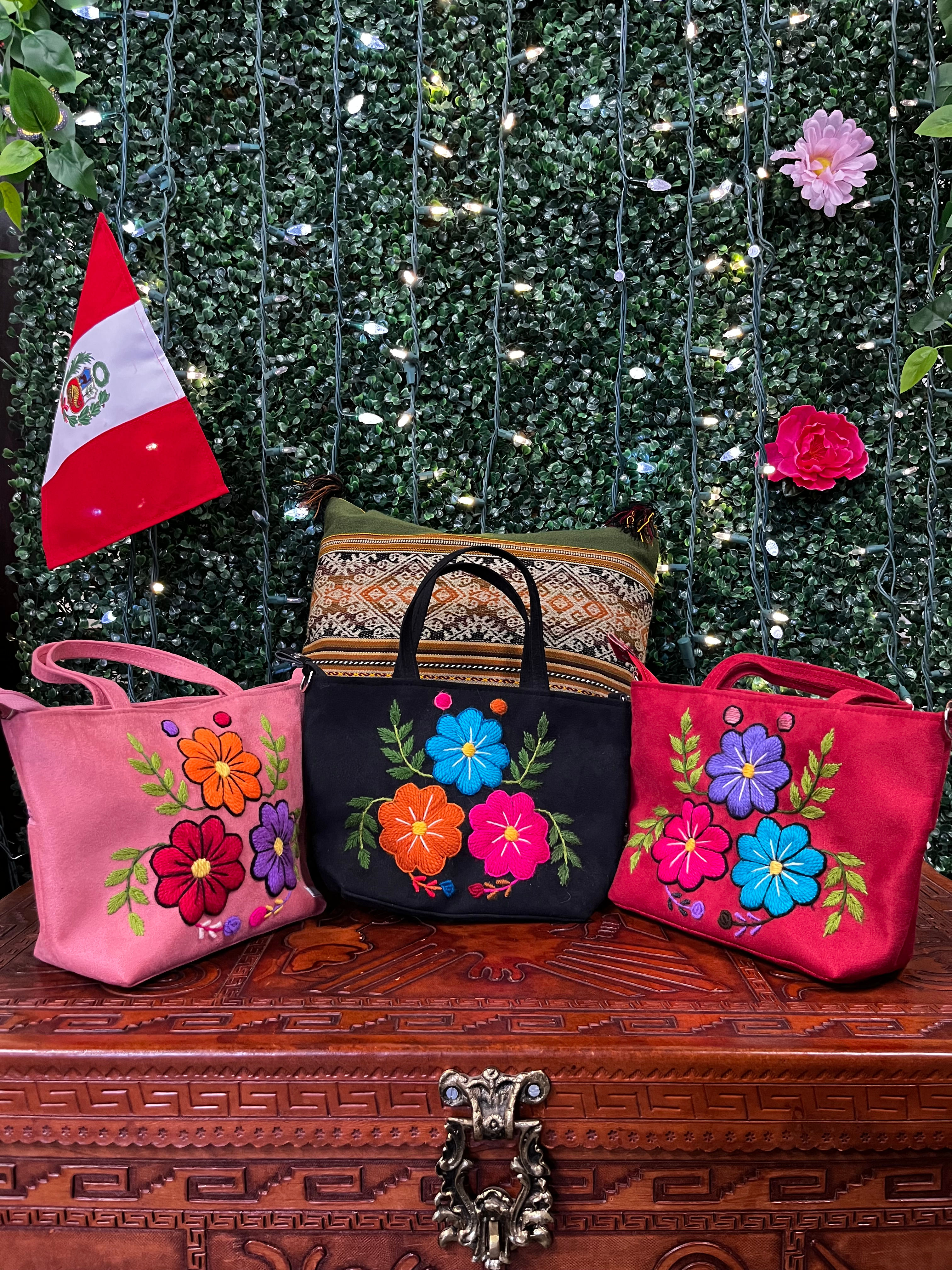 Small Floral Embroidered Shoulder Bag
