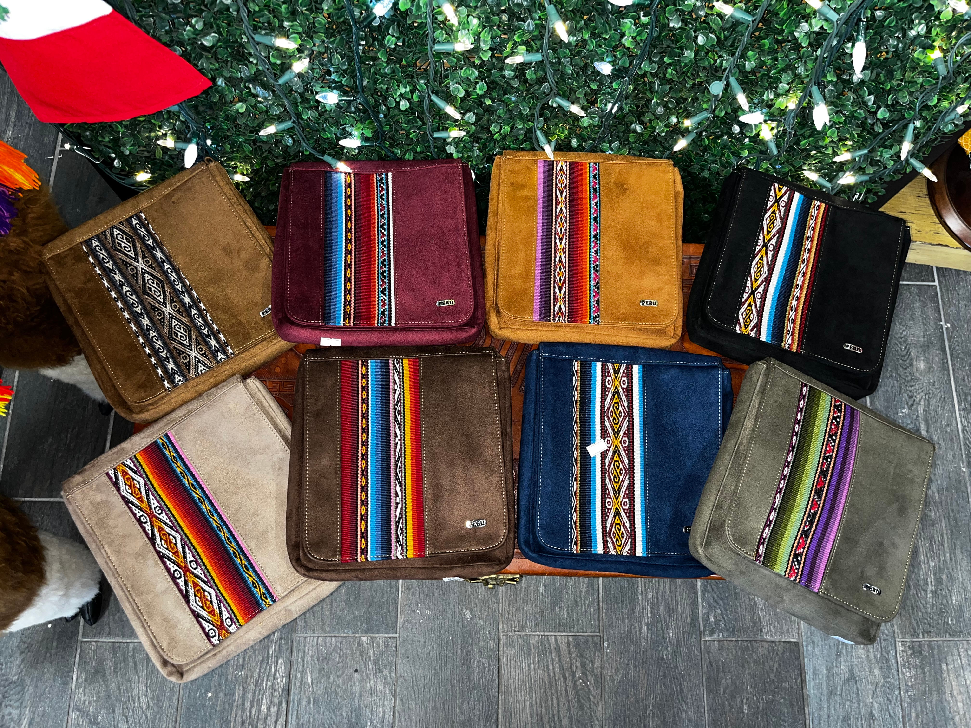 Square Manta Crossbody